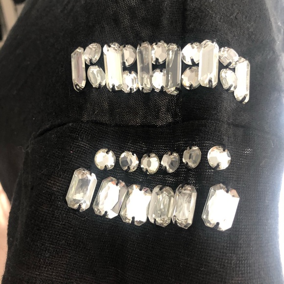 Top - Picture 2 of 3